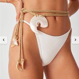 Frankies Bikinis x PAMELA ANDERSON Zeus Cheeky Bikini Bottom in Surf Bunny